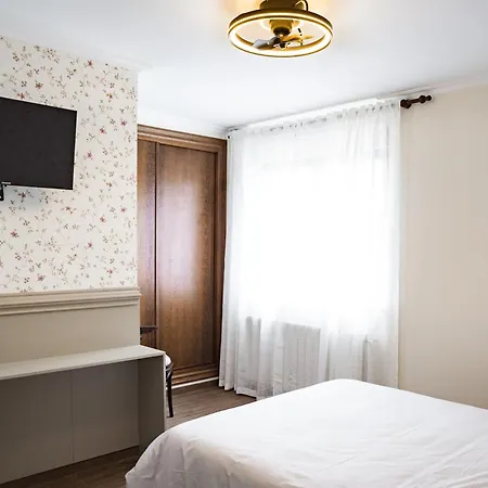 El Porton De La Huebra 2*