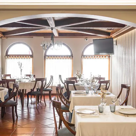 El Porton De La Huebra 2* Vecinos