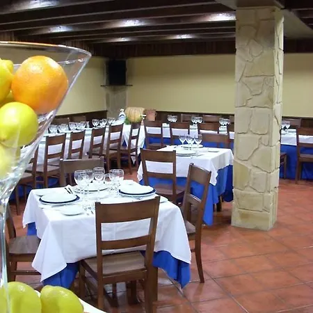 El Porton De La Huebra 2*